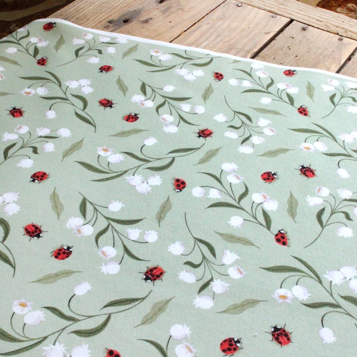 Tissu illustré "Les clochettes du bonheur"