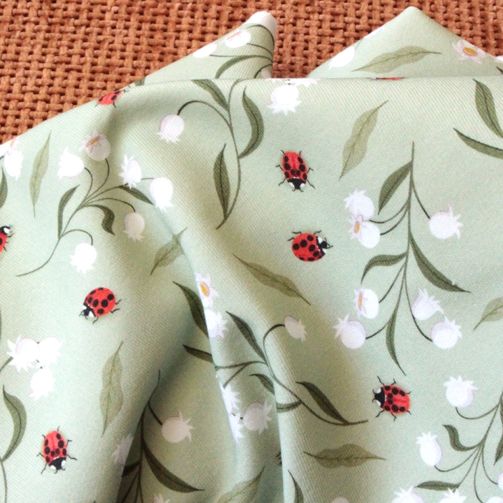 Tissu illustré "Les clochettes du bonheur"