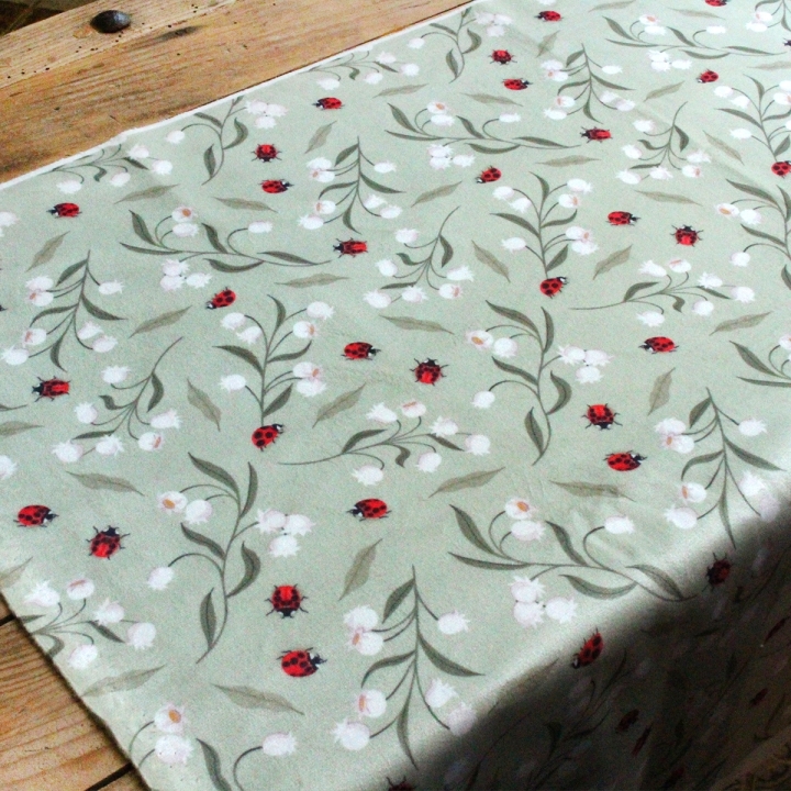 Tissu illustré "Les clochettes du bonheur"