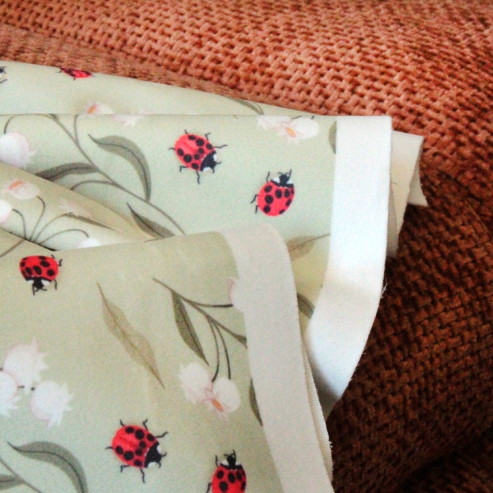 Tissu illustré "Les clochettes du bonheur"