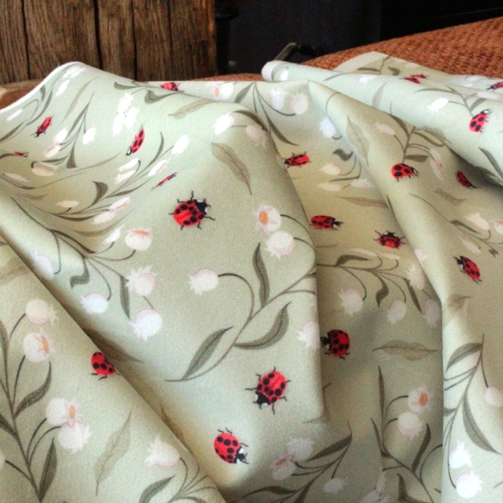 Tissu illustré "Les clochettes du bonheur"