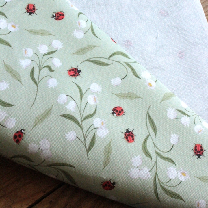 Tissu illustré "Les clochettes du bonheur"