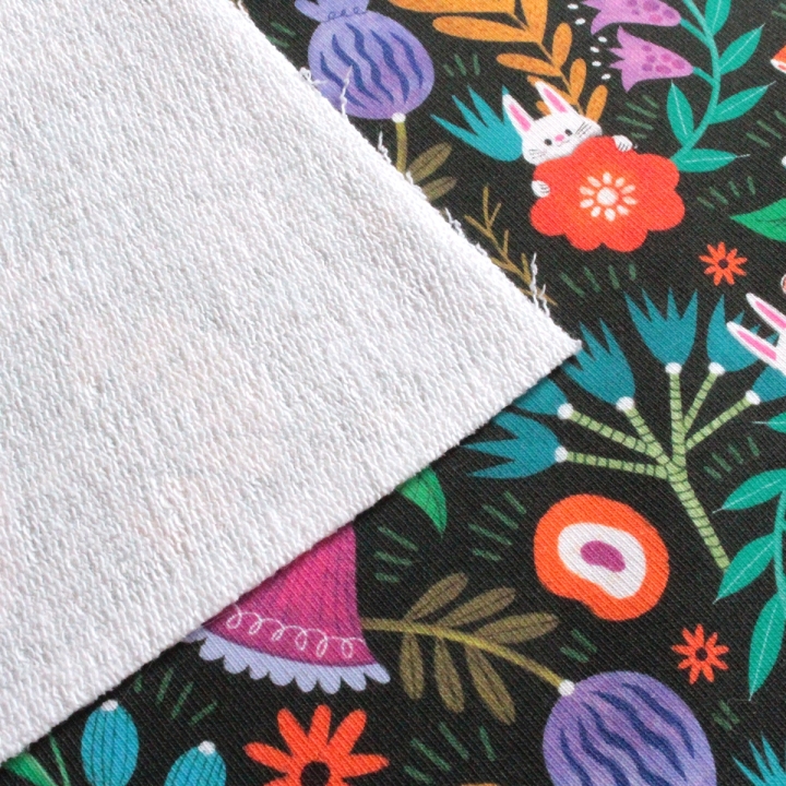 Tissu illustré "Pétales & Malice"