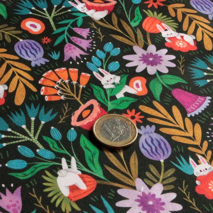 Tissu illustré "Pétales & Malice"