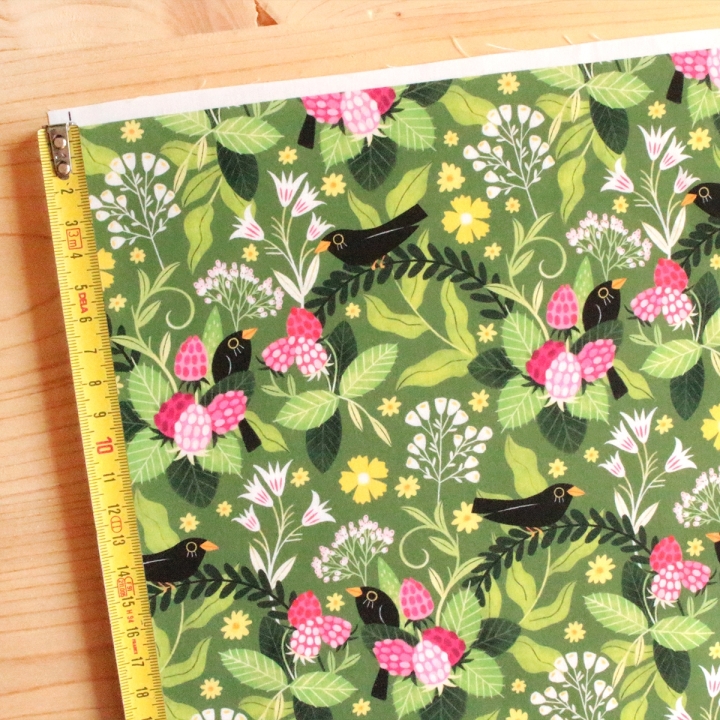 Tissu illustré "Le festin des merles"