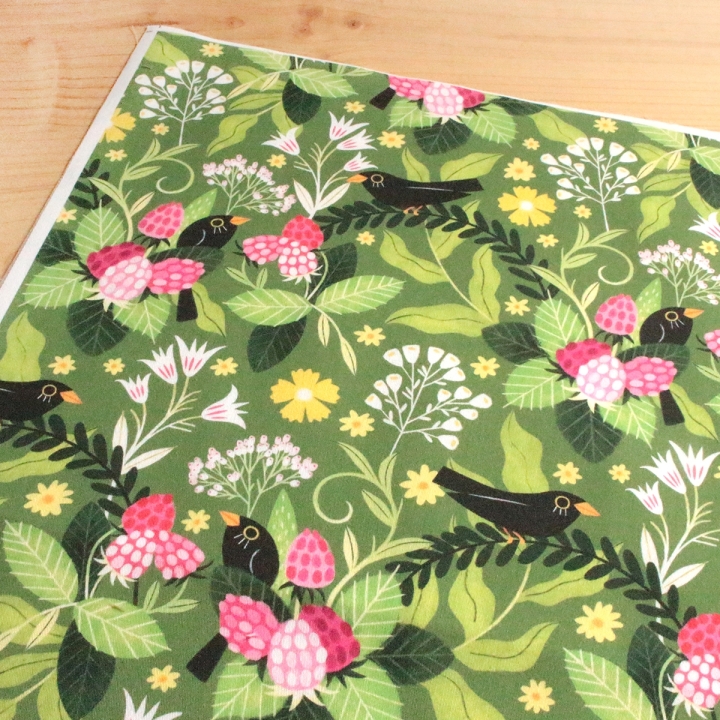 Tissu illustré "Le festin des merles"