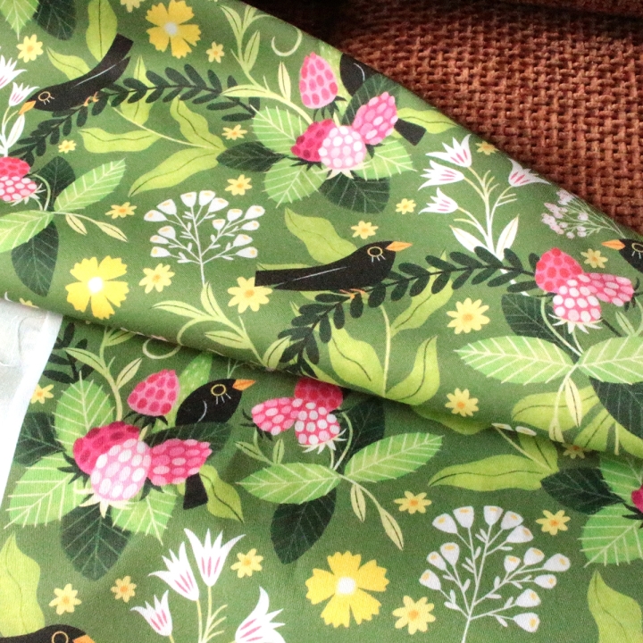 Tissu illustré "Le festin des merles"