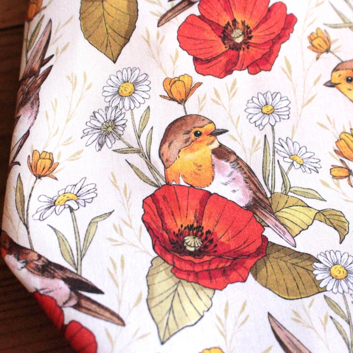 Tissu illustré "Rouges-gorges et coquelicots"