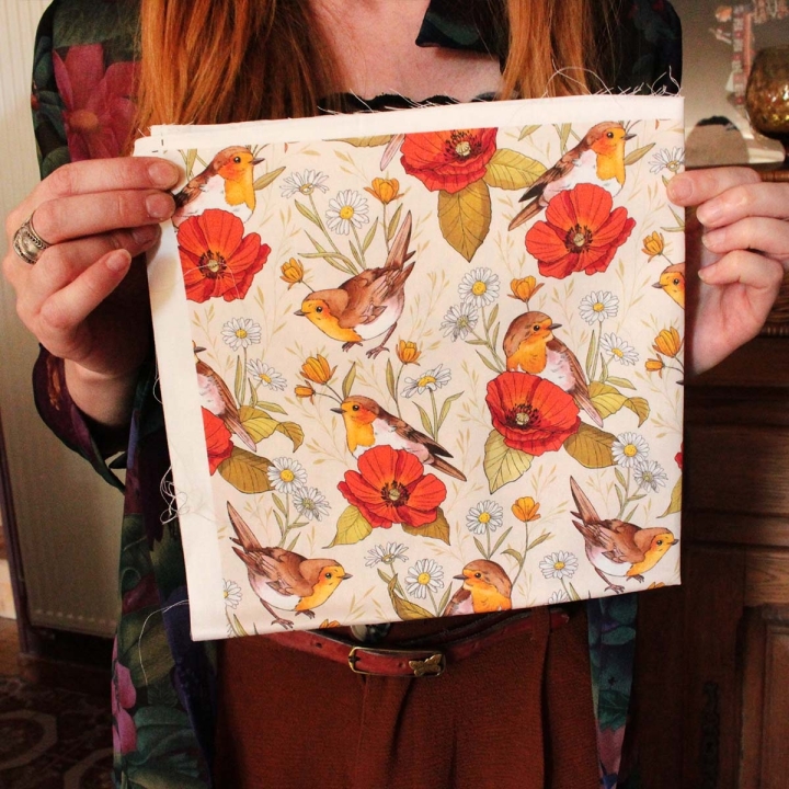 Tissu illustré "Rouges-gorges et coquelicots"