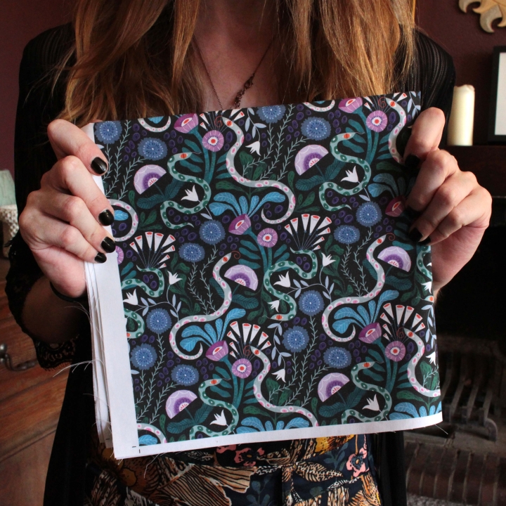 Coupon de tissu illustré "Médusa" 48x48 cm