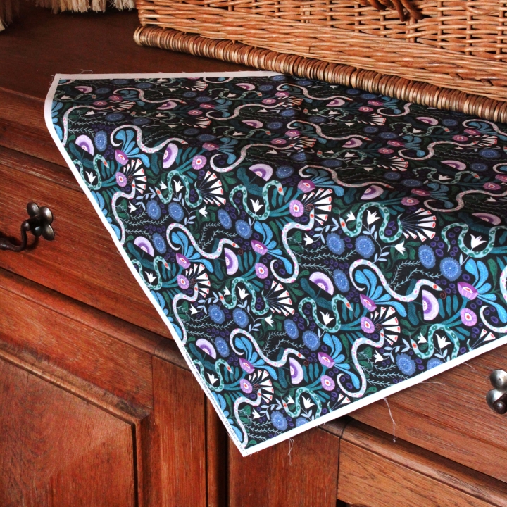 Coupon de tissu illustré "Médusa" 48x48 cm