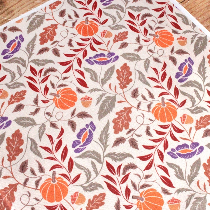 Coupon de tissu illustré "Pumpkin Cottage" 48x48 cm