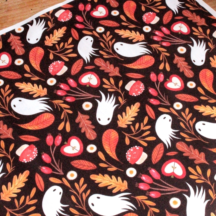 Coupon de tissu illustré "Les âmes de l'automne" 48x48 cm
