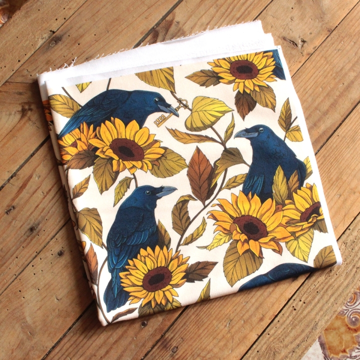 VIDE-ATELIER / coupon 48x48 cm - French Terry - Corbeaux et tournesols - Taille M - Motif plus foncé