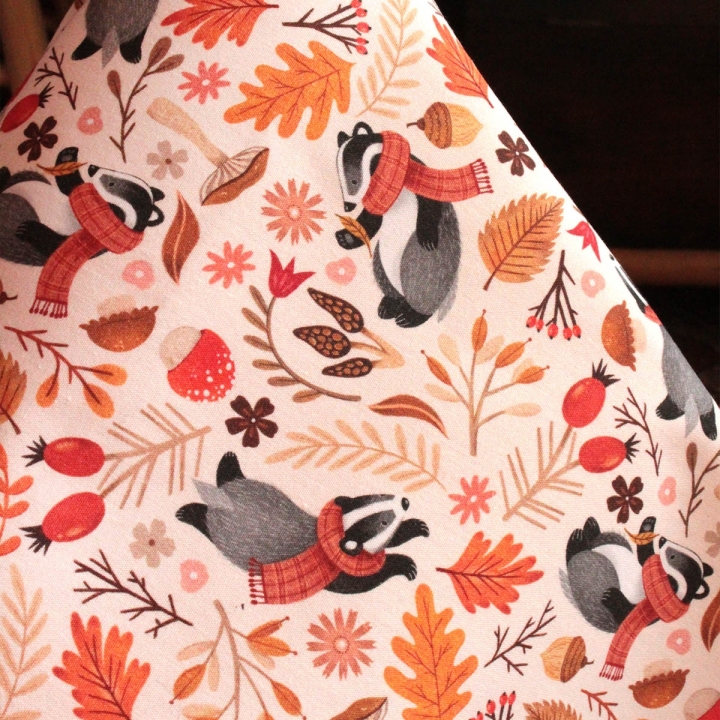 Tissu illustré "Les blaireaux et les trésors d’automne"