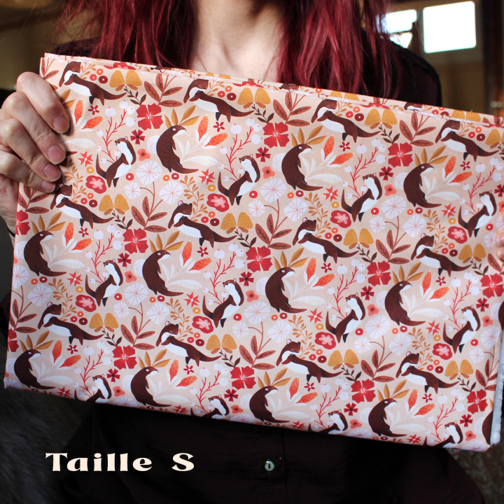 [PRECOMMANDE] Tissu popeline 100% coton / LOUTRES - Motif taille S