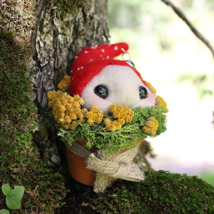 Poco, le champignon lutin - création laine cardée / fait main