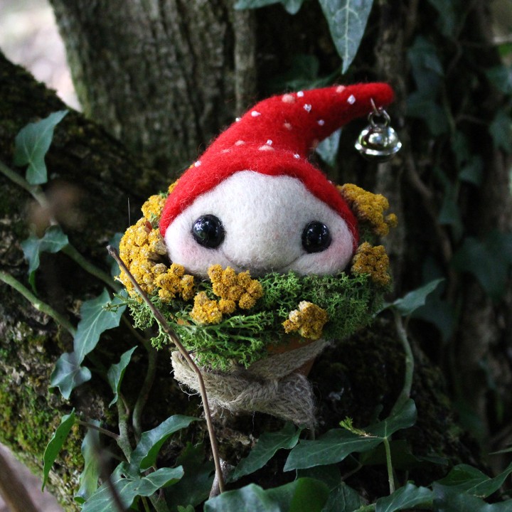 Poco, le champignon lutin - création laine cardée / fait main