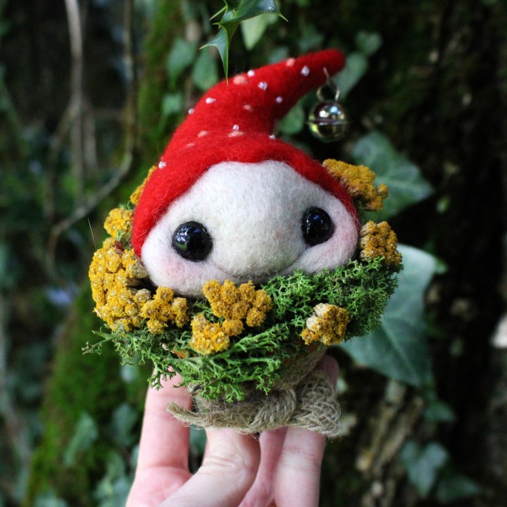 Poco, le champignon lutin - création laine cardée / fait main