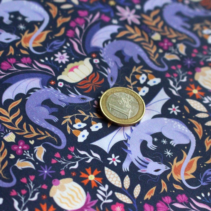 [PRECOMMANDE] Tissu popeline 100% coton / DRAGONS COLORÉS - Motif taille S