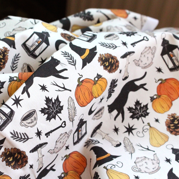 [PRECOMMANDE] Tissu popeline 100% coton / AUTUMN WITCH - Motif taille S