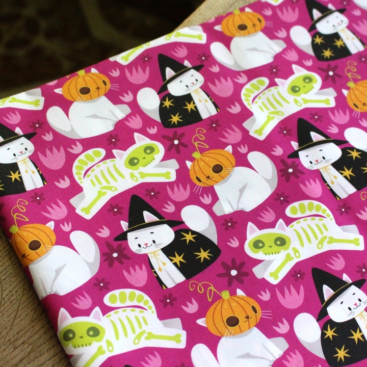 [PRECOMMANDE] Tissu popeline 100% coton / CHALLOWEEN - Motif taille M