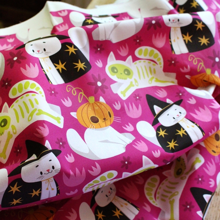 [PRECOMMANDE] Tissu popeline 100% coton / CHALLOWEEN - Motif taille M