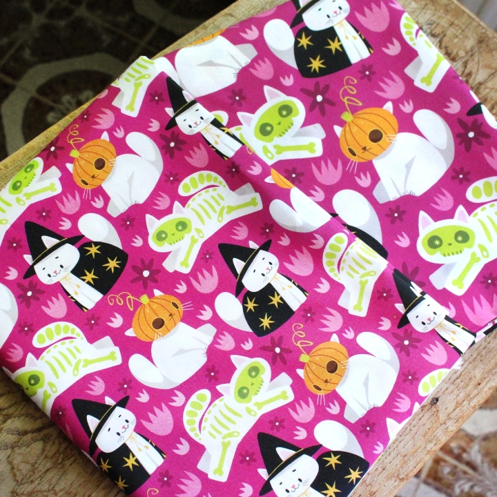 [PRECOMMANDE] Tissu popeline 100% coton / CHALLOWEEN - Motif taille M