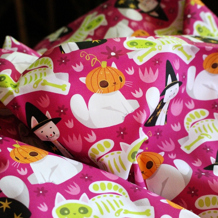 [PRECOMMANDE] Tissu popeline 100% coton / CHALLOWEEN - Motif taille S