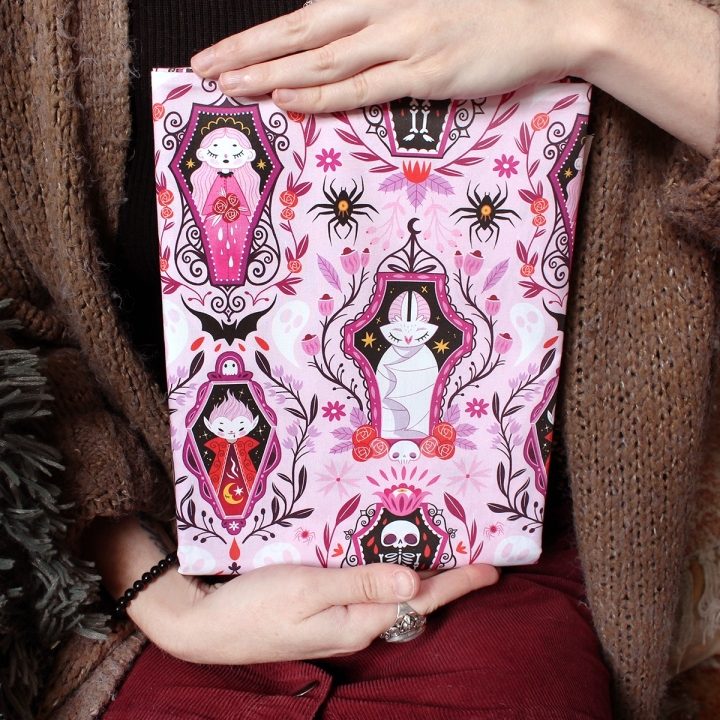 [PRECOMMANDE] Tissu popeline 100% coton / VAMPIRE NIGHT - Motif taille M