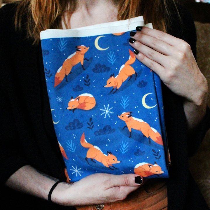 [PRECOMMANDE] Tissu velours / RENARDS SOUS LA NEIGE - Motif taille M