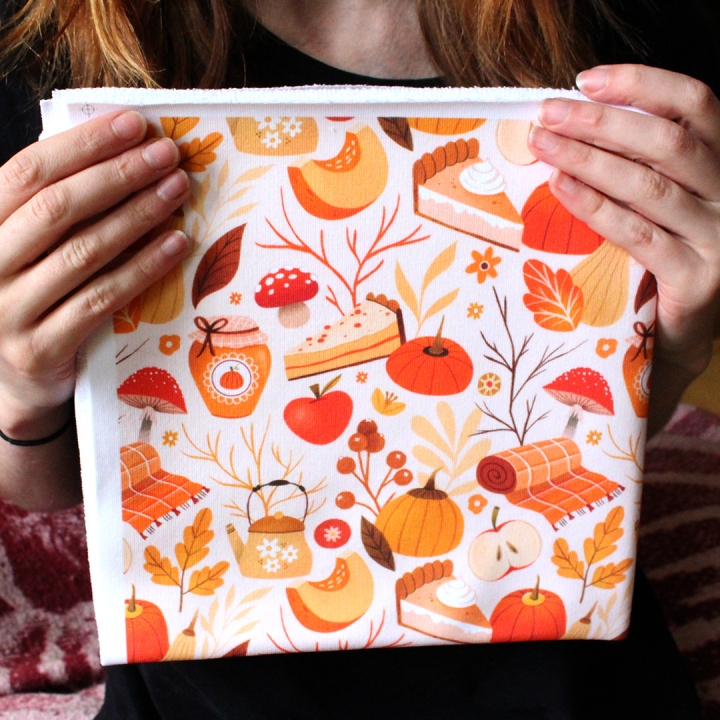 Tissu illustré "Automne cosy" – popeline, velours & French terry – motif automnal