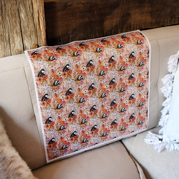 Coupon de tissu illustré "Blaireaux" 48x48 cm – Popeline & French Terry – motif poétique