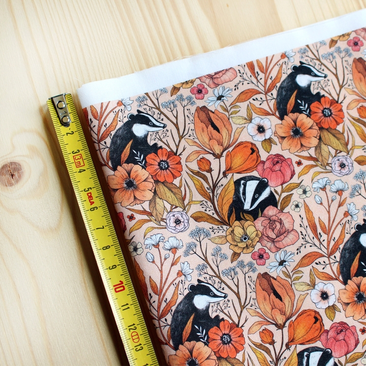 Tissu illustré "Blaireaux" – popeline, velours & French terry – motif poétique