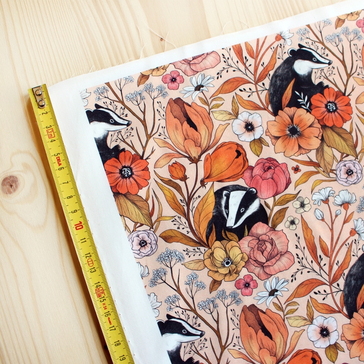 Tissu illustré "Blaireaux" – popeline, velours & French terry – motif poétique