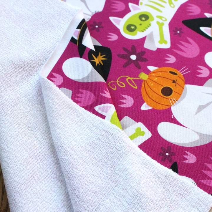 Coupon de tissu illustré "Challoween" 48x48 cm – Popeline & French Terry – motif halloween