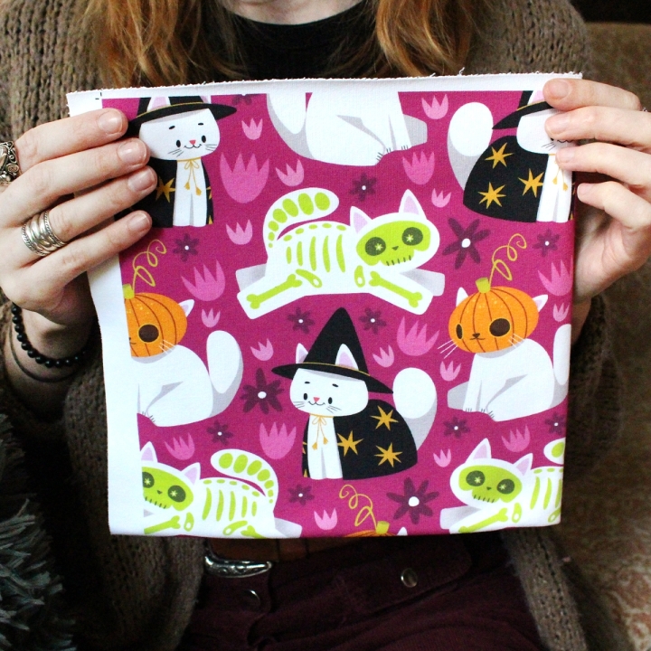 Coupon de tissu illustré "Challoween" 48x48 cm – Popeline & French Terry – motif halloween