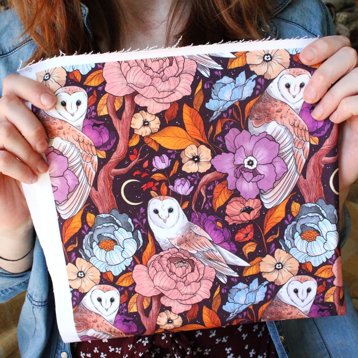 Coupon de tissu illustré "Chouettes effraies" 48x48 cm – Popeline & French Terry – motif poétique, sorcière