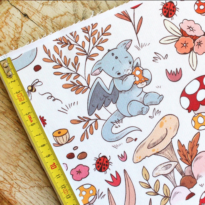Coupon de tissu illustré "Dragons & champignons" 48x48 cm – Popeline & French Terry – motif enfantin