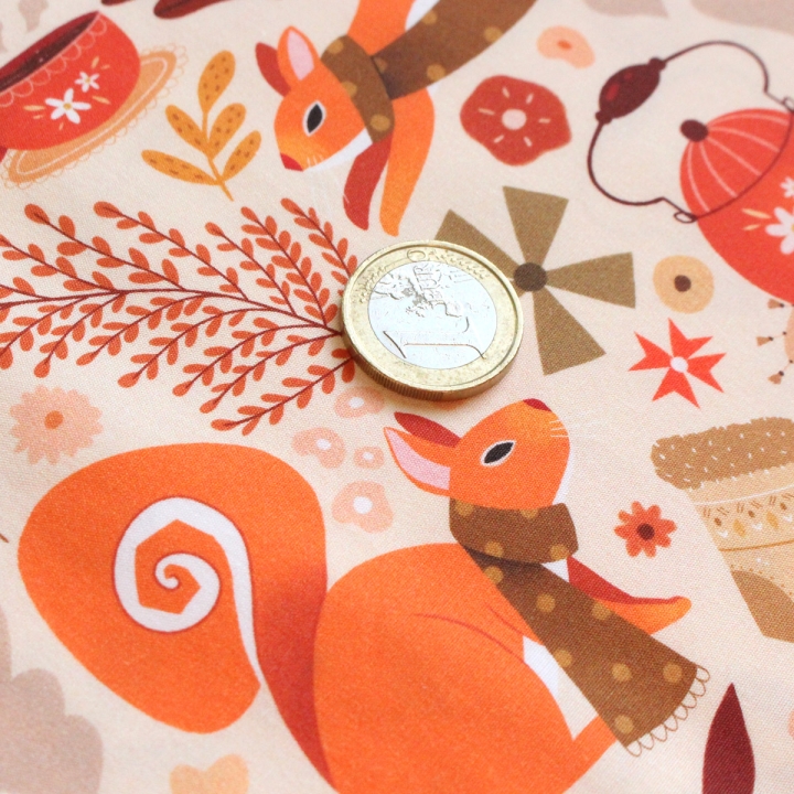 Tissu illustré "Écureuils écharpes"– popeline, velours & French terry – motif automnal