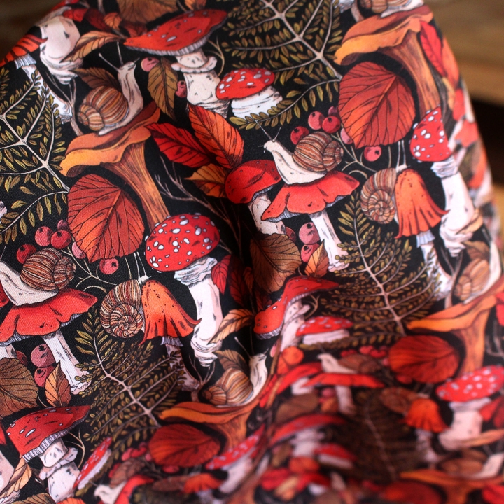 Coupon de tissu illustré "Escargots & champignons" 48x48 cm – Popeline & French Terry – motif automnale