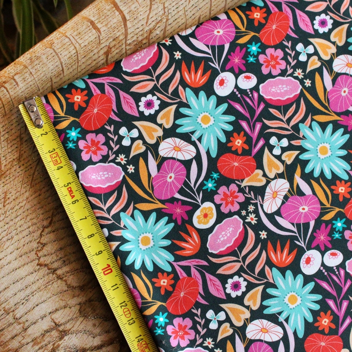 Coupon de tissu illustré "Flower Power" 48x48 cm – Popeline & French Terry – motif fleuri, coloré