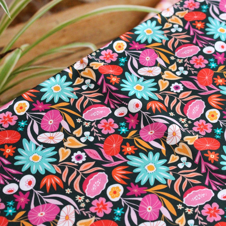 Coupon de tissu illustré "Flower Power" 48x48 cm – Popeline & French Terry – motif fleuri, coloré