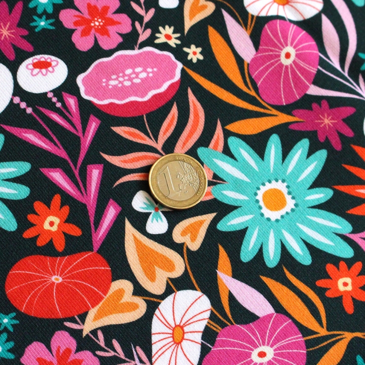 Tissu illustré "Flower power" – popeline, velours & French terry – motif fleuri coloré