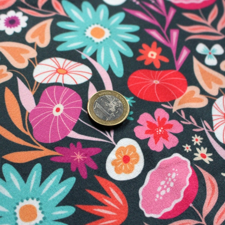 Tissu illustré "Flower power" – popeline, velours & French terry – motif fleuri coloré