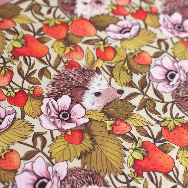Coupon de tissu illustré "Hérissons fraises" 48x48 cm – Popeline & French Terry – motif poétique