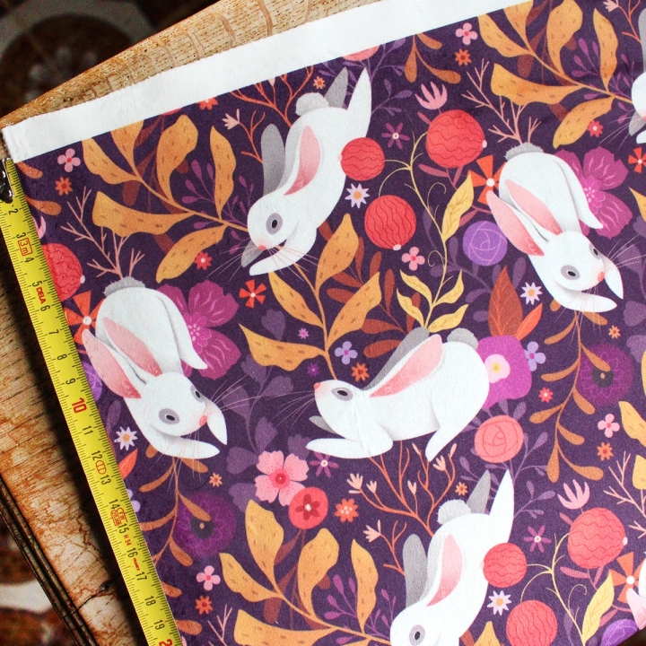Tissu illustré "Lapins blancs"– popeline, velours & French terry – univers féerique