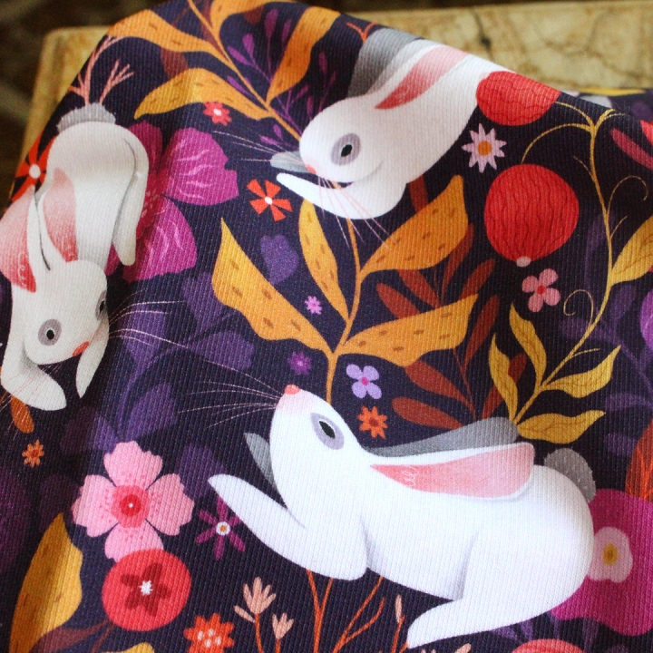 Tissu illustré "Lapins blancs"– popeline, velours & French terry – univers féerique