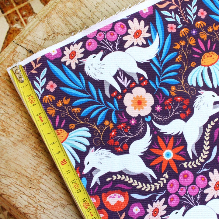 Coupon de tissu illustré "Loups colorés" 48x48 cm – Popeline & French Terry – motif coloré