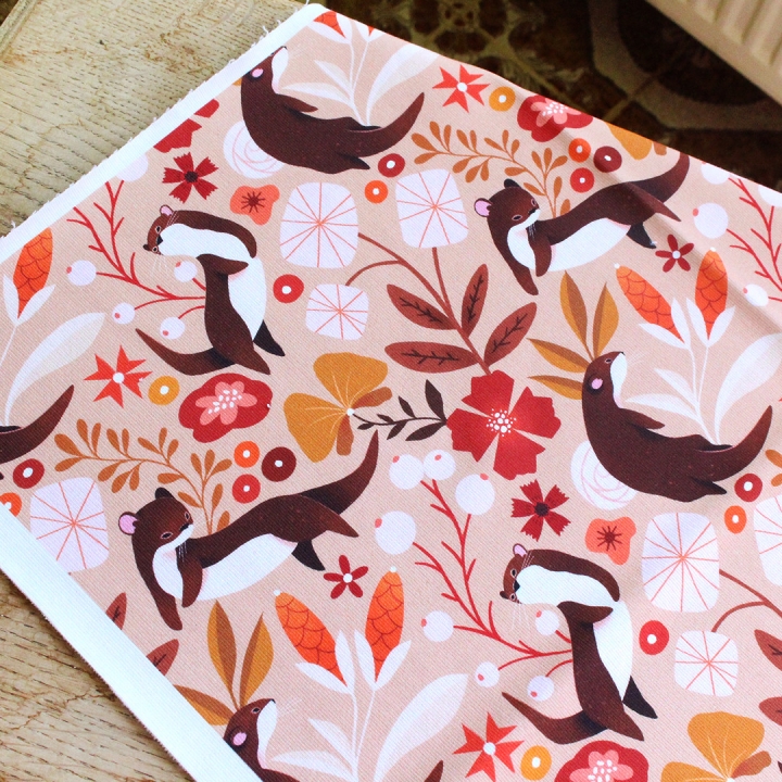 Tissu illustré "Loutres" – popeline, velours & French terry